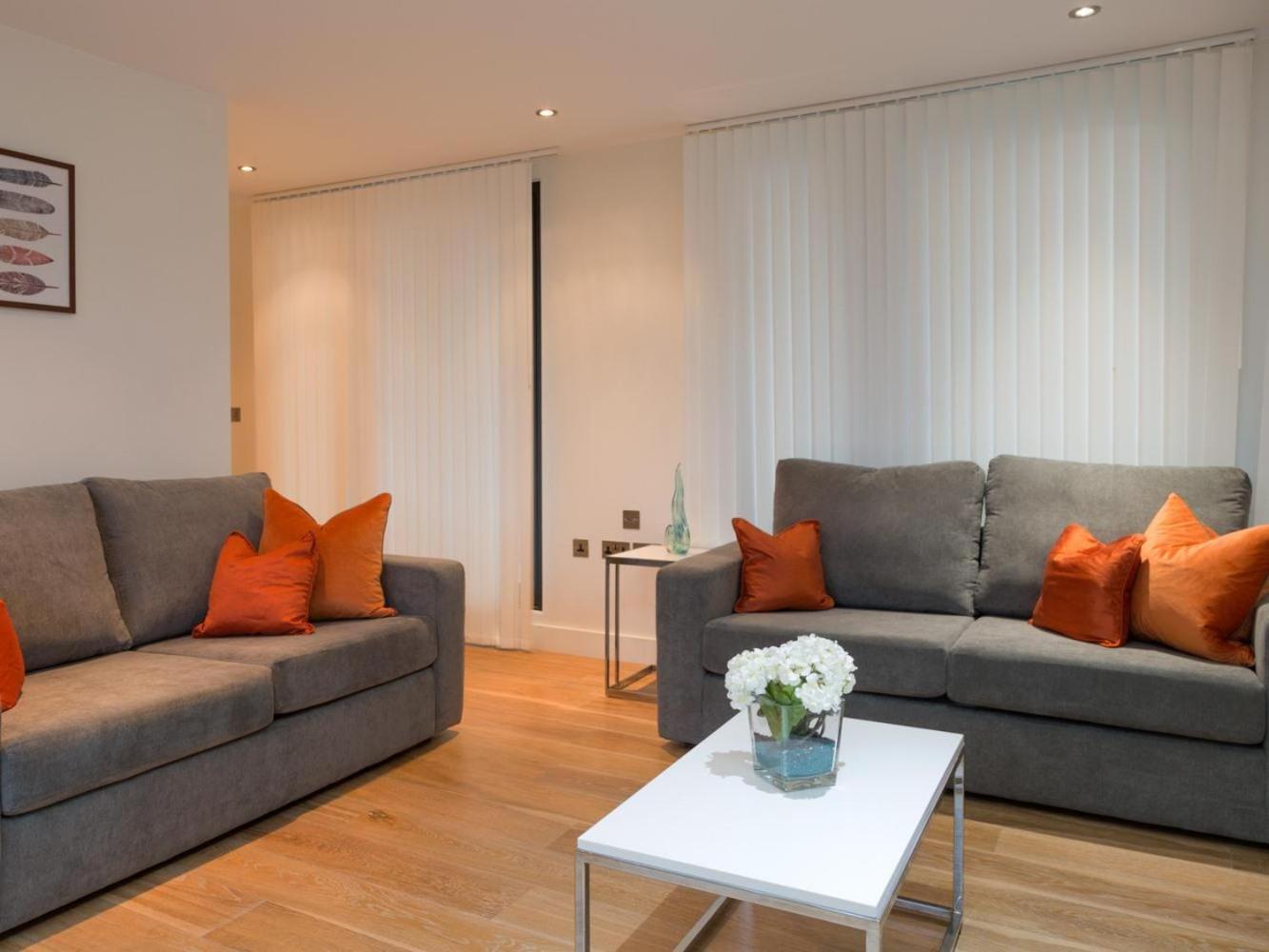 Central Tower Bridge Apartment Лондон Номер фото
