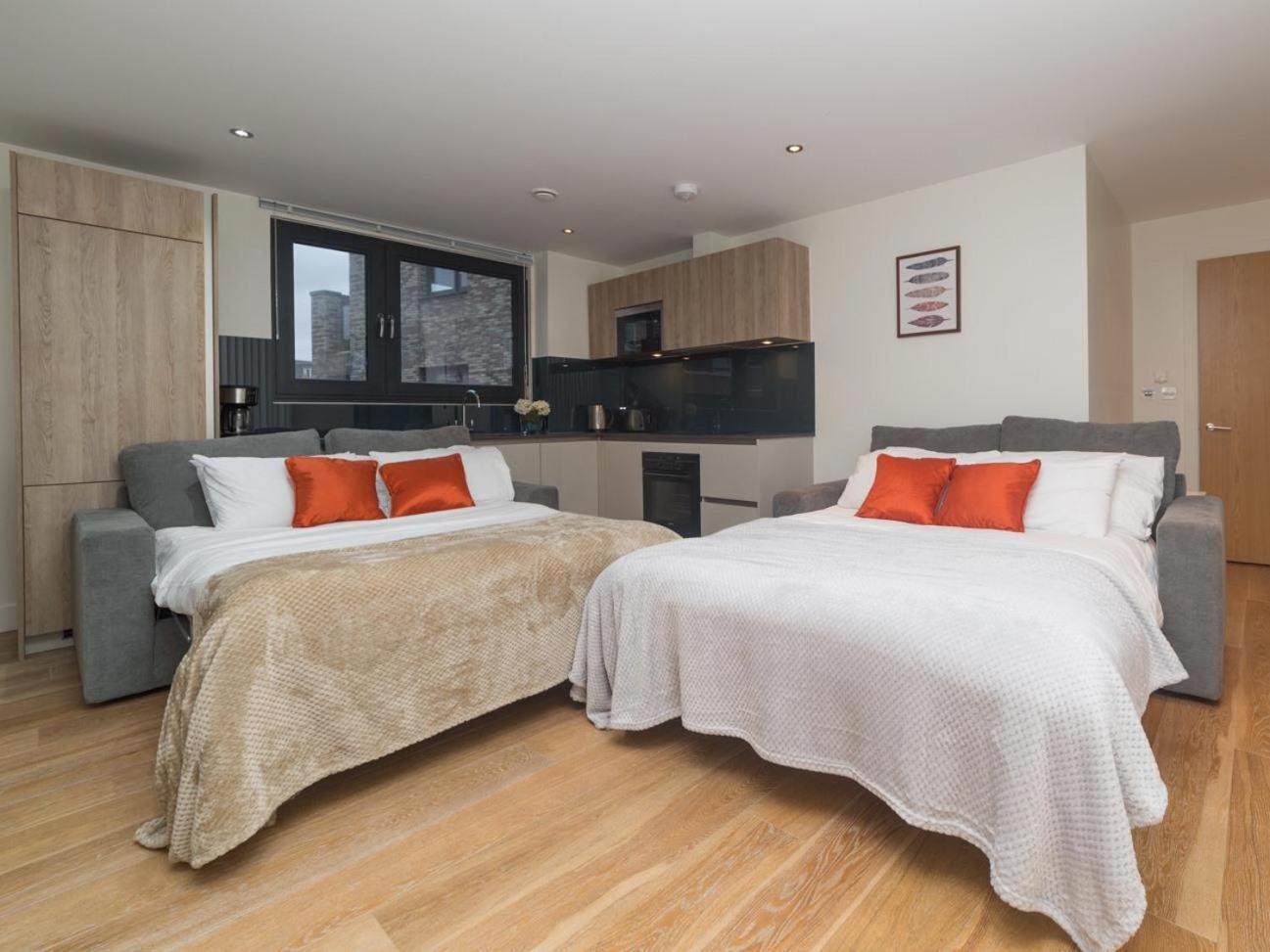 Central Tower Bridge Apartment Лондон Номер фото